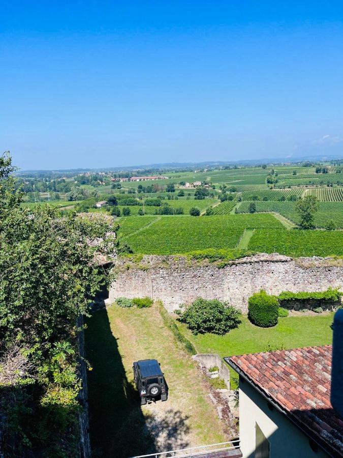 Thomas' Castle Apartment Pozzolengo Exterior photo