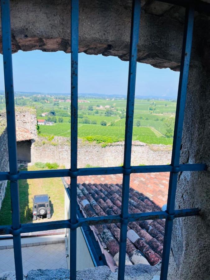 Thomas' Castle Apartment Pozzolengo Exterior photo
