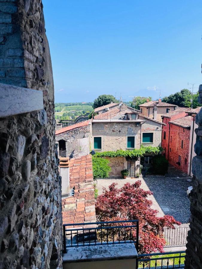 Thomas' Castle Apartment Pozzolengo Exterior photo
